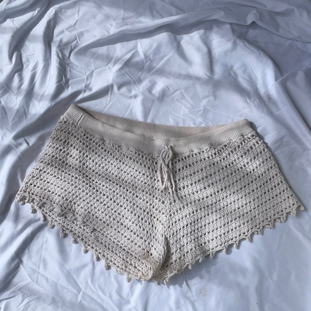 White knitted lounge shorts